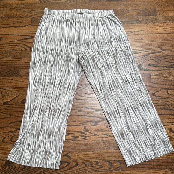 Chico's Gray Wide Leg Pants with Elastic Waistband XL ( Chico's size 3 ) - Picture 1 of 3